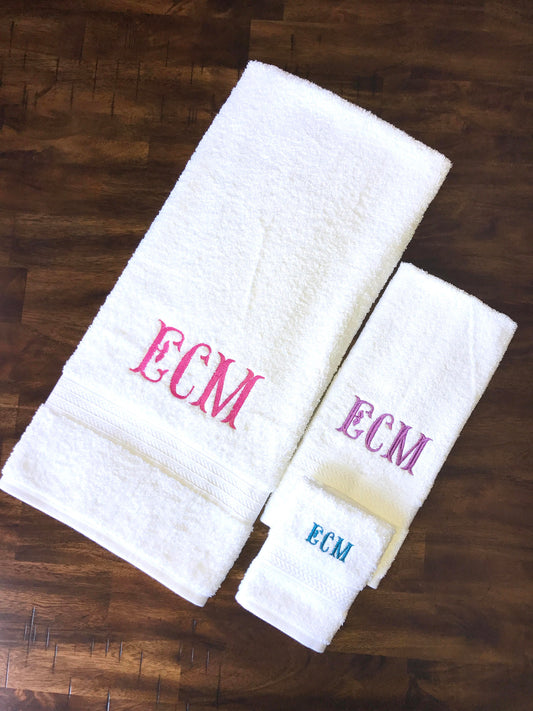 MONOGRAMED Bath Towel Set of 3 Hand Towel Bath Towel Washcloth New Baby Kids Bathroom Bath Decor